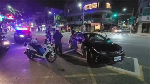 國慶夜高雄不平靜！　男持大鎖攻擊2女　被警壓制倒地