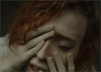 她一日數回「針狂刺臉」發疼！   頑固性三叉神經痛一纏20年