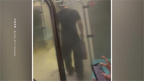北捷車廂通勤尖峰行充自燃 目擊者:火花像沖天炮外竄