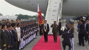 習近平抵馬尼拉 時隔13年中國領導人再訪菲