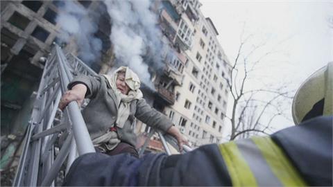 俄軍鎖定基輔住宅區猛炸　至少4死、近40人受傷