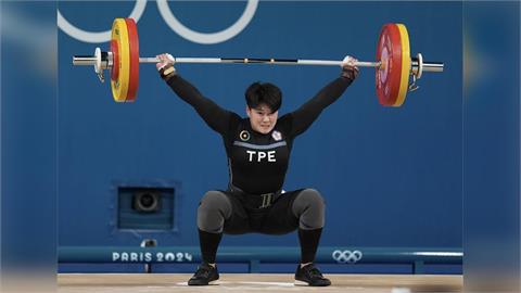 舉重/亞錦賽勇奪3面銀牌!陳玟卉「降級」挑戰狀態超猛!挺舉、總和雙破全國紀錄