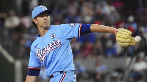 MLB(影)／「地表最強投」封鎖紅雀笑納本季第5勝　賽前更換手套有原因