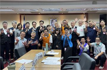五一平台聯盟拜會爭取勞退改革 賴瑞隆提9%修法版本