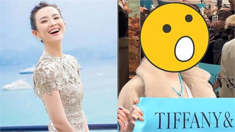 章子怡深V露面「富態大圓臉」全網驚呆！粉絲氣瘋：弄成那樣是什麼意思？