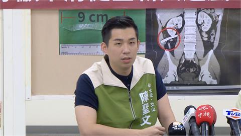 差點刺穿腎臟！陳聖文體驗密室逃脫　慘遭9公分銳片刺腹險沒命