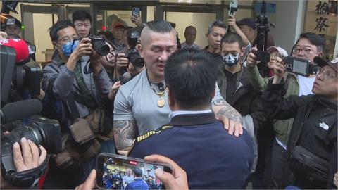 快新聞／蔡正元捲三中案今入監服刑　擁抱館長笑喊：2028重返執政