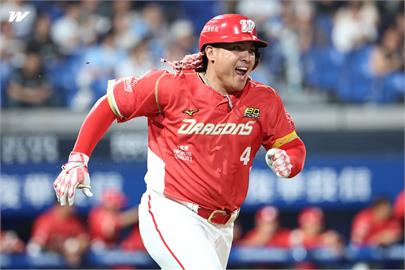 中職(影)/吉力吉撈單場猛打賞繳4打點!助龍隊6:1勝悍將賽後獲MVP