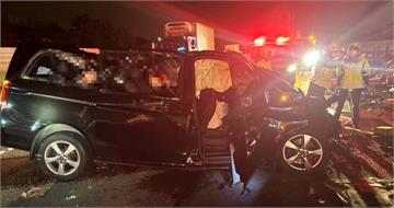 國1凌晨4車連環撞! 33歲駕駛亡、9人輕重傷