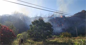 六龜山林大火延燒3公頃　消防出動「無人機」空陸合力5小時成功撲滅
