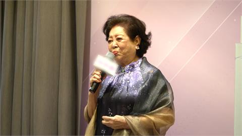 雙金影后陳淑芳代言內褲品牌　喊拍性感照：怕什麼！