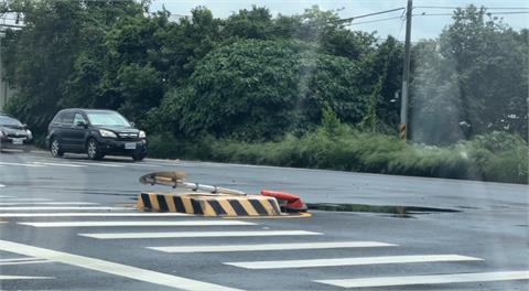 最衰交通標示牌！　雲林北港特一號道路庇護島事故頻傳