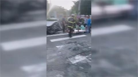 2個家庭破碎！　恆春特斯拉高速撞水泥車　再撞「4貼機車」釀1死7傷