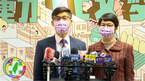 綠屏東初選！鍾佳濱婦女節牽妻子登記參選