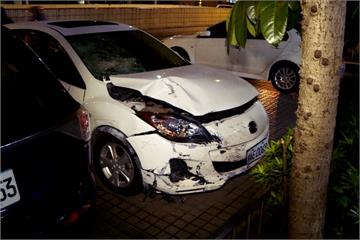 攔檢不停警匪追逐 撞2騎士棄車逃逸