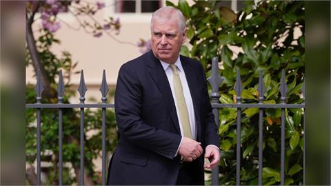 最新／涉公職人員行為不當　英前王子安德魯遭逮