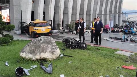 快新聞／花蓮車站前嚴重意外！　計程車突暴衝釀5人受傷、3送醫