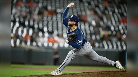 MLB(影)／最令人「反胃」的比賽？光芒「抓兔子」投手僅投3球就吐了