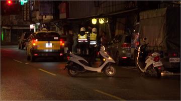 醉男自小黃下車跌坐路中央... 騎士、駕駛接連撞輾奪命