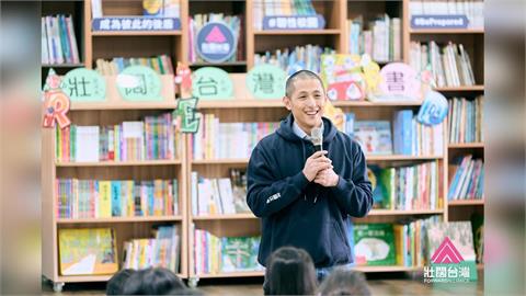 快新聞/吳怡農宣布了!將參戰2026台北市長選舉 壓線赴黨中央遞交意願表