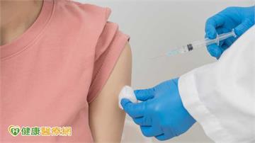 新冠單周增42重症、2死！疾管署估8月中旬達疫情高峰　籲快打疫苗