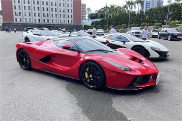 太子集團詐騙案33輛豪車拍賣　馬王拍出1.35億