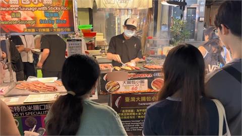 六合夜市「大腸包小腸」創新風味！　誘人香氣排長龍