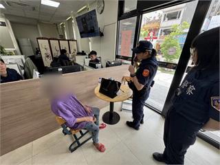 7旬婦去洗腎卻迷路 蘆竹警及時伸援