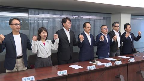 民眾黨決議延長柯文哲假單　法界：可能涉嫌登載不實