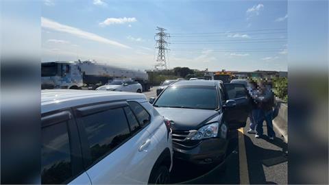 快新聞／耶誕節出事！國1彰化段8車連環撞　8人受傷送醫