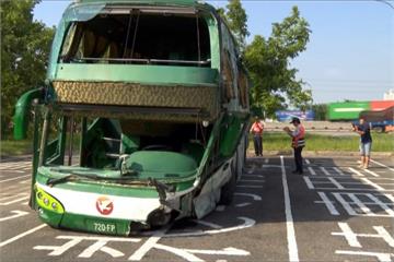 國道翻車釀6死 阿羅哈發言人哽咽致歉