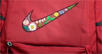 媽媽親手縫「NIKE書包」被笑山寨！9年後變無價珍寶　釣出官方回應了