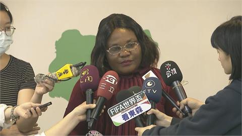 婦為救女兒變賣家產跨萬里求醫　奈及利亞無肛童來台治療獲新生