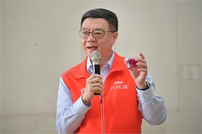 快新聞／行政院長卓榮泰赴南投視察紅龍果產銷　盼優質農產走向世界