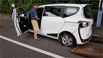車藏毒拒檢撞警 警連開28槍射爛輪胎逮人