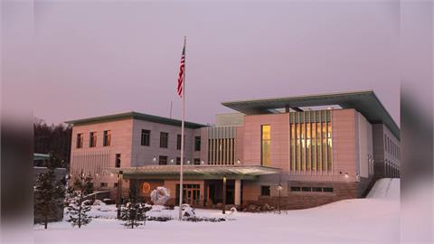 快新聞／挪威美國大使館驚傳爆炸！領事服務入口損壞　初步無人受傷