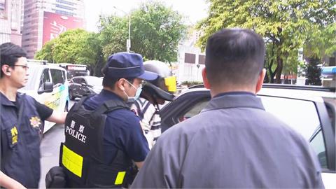 北車大廳猛踹3歲菲籍女童！40歲惡男移送中正一分局畫面曝