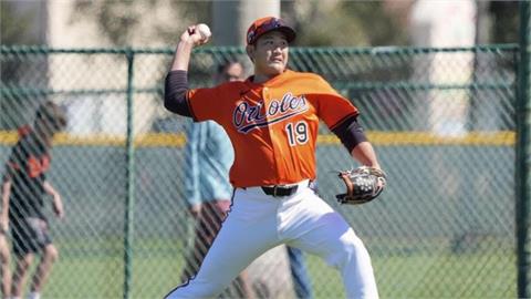 MLB(影)／讀賣巨人王牌菅野智之旅美首度牛棚練投　捕手大讚：鬼之控球！