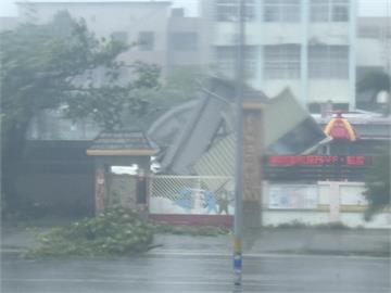 台東多處校園災損　陳樹菊圖書館屋頂被吹掀