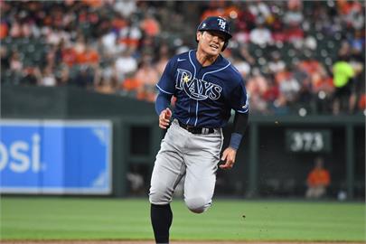 MLB／出戰老東家暖抱前隊友　張育成敲安打表現反彈
