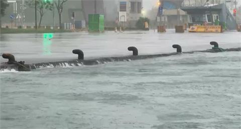 康芮發威！宜蘭三星鄉馬路成河道　花蓮三棧溪暴漲