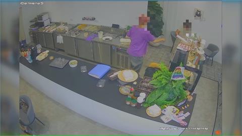 顧客不滿貼罷免文宣與店員爆糾紛　老闆：不喜歡可以不來消費