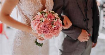 53歲公公即將再婚「對象是懷孕小三」　媳婦驚吐：尪要參加報復羞辱