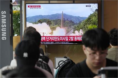 北朝鮮再射2枚彈道飛彈 落日本專屬經濟區外