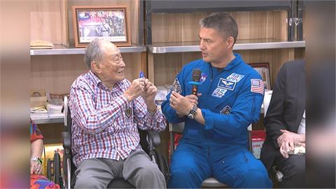 台裔NASA太空人林琪兒 "回台中故鄉"訪麵包廠