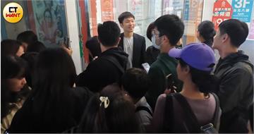 經典賽倒數2／李洋不當選手人氣依舊旺　林家正現身電影院粉絲興奮喊嫁