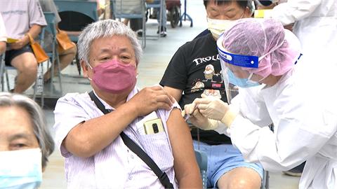 夏季新冠疫情恐再升溫 醫界籲三大族群接種疫苗