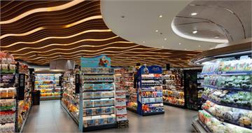 超市外被要錢！他見老翁「挑食物1動作」鼻酸　網：看了好難過