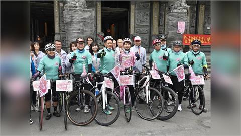 快新聞/賴清德親披彩帶!正式獲提名參選台南市長 陳亭妃下一步動作曝