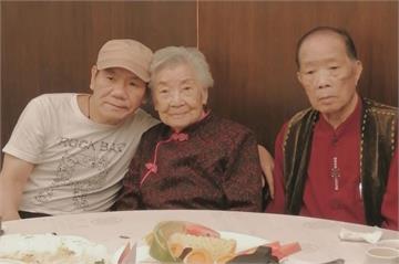 媽媽百歲高齡過世　趙傳忍悲痛完成演出